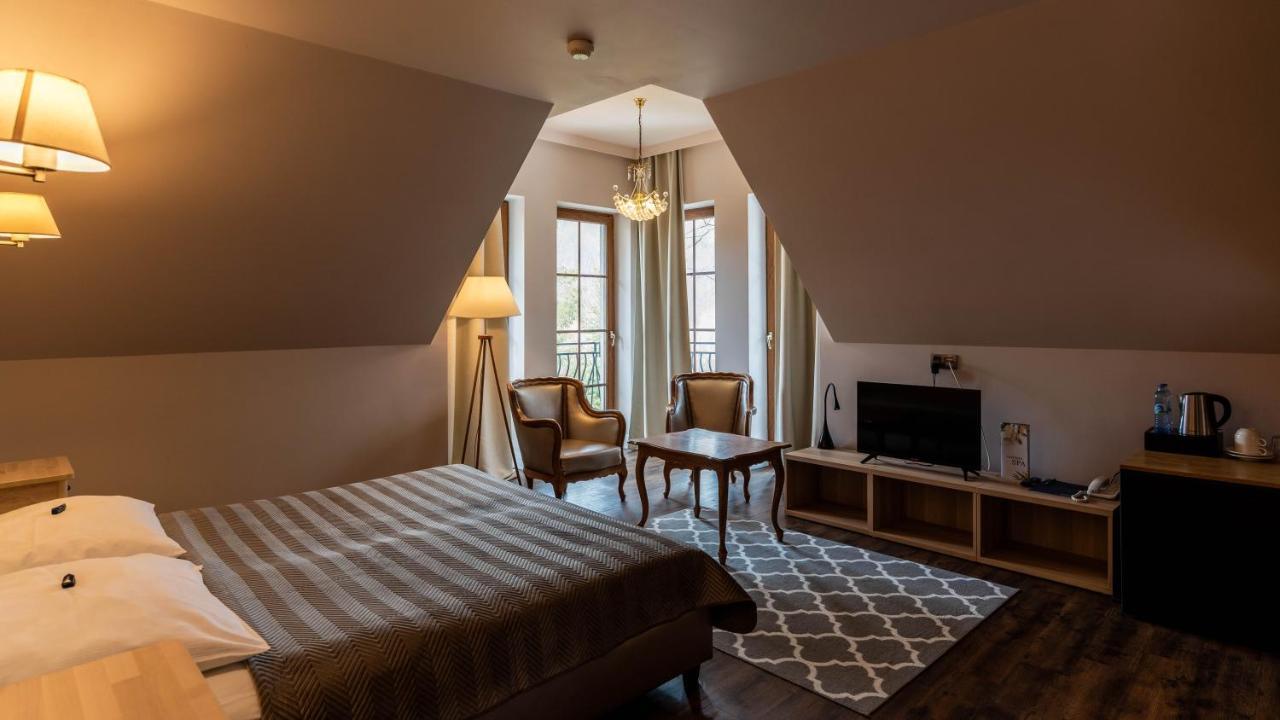 Carynska Resort & Spa Lutowiska Extérieur photo